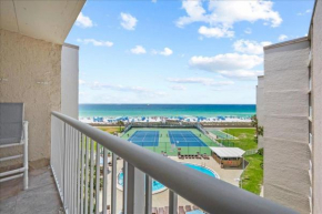 Holiday Surf and Racquet Unit 513